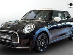 Svart (black) Begagnad 2022 Mini Cooper SE Halvkombi | 208 700 kr (Bra pris)