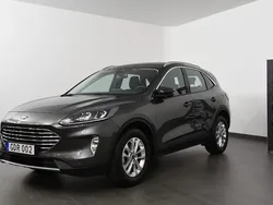 Grå Begagnad 2022 Ford Kuga Titanium SUV | 219 500 kr (Marknadspris)