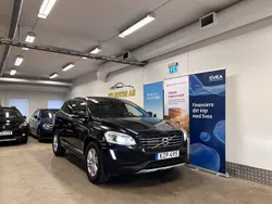 Svart Begagnad 2015 Volvo XC60 Summum SUV | 129 900 kr (Marknadspris)