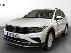 Pure white Begagnad 2023 VW Tiguan SUV | 309 900 kr (Marknadspris)