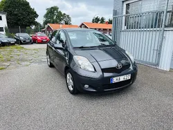 Mörkgrå Begagnad 2011 Toyota Yaris Halvkombi | 59 900 kr (Lite dyr)