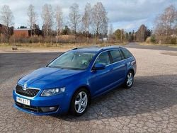 Blå Begagnad 2016 Skoda Octavia Style Kombi | 95 000 kr (Superpris)