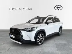 Vit Begagnad 2023 Toyota Corolla Cross Style SUV | 349 000 kr (Marknadspris)