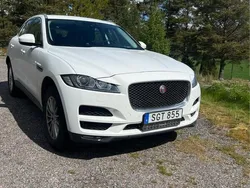 Vit Begagnad 2016 Jaguar F-Pace SUV | 239 500 kr (Marknadspris)