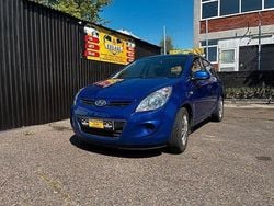 Blå Begagnad 2010 Hyundai i20 Select Halvkombi | 49 400 kr (Marknadspris)