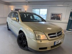 Ljusgul Begagnad 2004 Opel Vectra Kombi | 19 900 kr (Marknadspris)