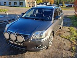 Grå Begagnad 2007 Toyota Avensis Kombi | 36 000 kr (Marknadspris)