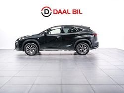 Svart Begagnad 2018 Lexus NX300h Sport Line SUV | 349 700 kr (Marknadspris)