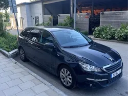 Svart Begagnad 2016 Peugeot 308 Active Kombi | 105 000 kr (Marknadspris)