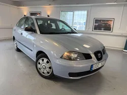 Blå Begagnad 2003 Seat Cordoba Sedan | 24 500 kr