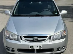 Silver Begagnad 2006 Kia Cerato 4 Halvkombi | 25 000 kr