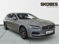 Grå Begagnad 2024 Volvo V90 Core Kombi | 459 400 kr (Marknadspris)