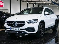 Vit Begagnad 2023 Mercedes GLA250 SUV | 369 500 kr