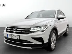 Vit Begagnad 2023 VW Tiguan Elegance SUV | 379 500 kr (Marknadspris)