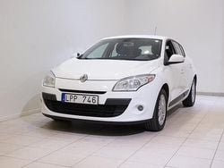 Vit Begagnad 2011 Renault Mégane III Halvkombi | 54 900 kr (Dyr)