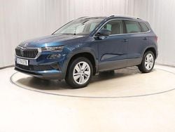 Lava blue metallic Begagnad 2023 Skoda Karoq SUV | 324 900 kr (Dyr)