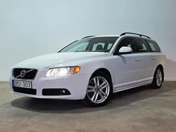 Vit Begagnad 2013 Volvo V70 Momentum Kombi | 139 499 kr (Lite dyr)