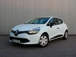 Vit Begagnad 2015 Renault Clio IV Authentique Halvkombi | 69 900 kr (Marknadspris)