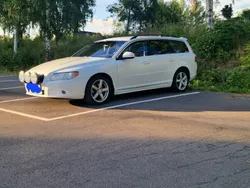Vit Begagnad 2011 Volvo V70 Momentum Kombi | 48 000 kr (Bra pris)