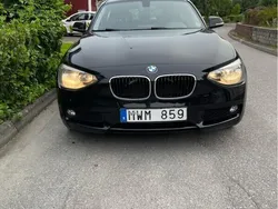 Svart Begagnad 2012 BMW 116 Halvkombi | 75 000 kr (Marknadspris)