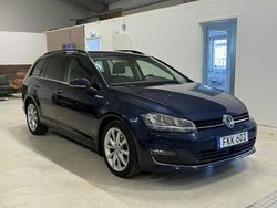 Mörkblå Begagnad 2014 VW Golf VII GT Kombi | 129 900 kr (Marknadspris)