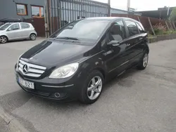 Svart Begagnad 2005 Mercedes B200 Minibuss | 64 900 kr (Dyr)
