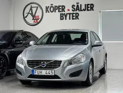 Silver Begagnad 2011 Volvo S60 Sedan | 104 900 kr (Marknadspris)