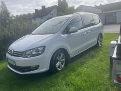 Vit Begagnad 2017 VW Sharan Minibuss | 167 000 kr (Bra pris)