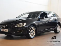 Mörkblå (blå) Begagnad 2015 Volvo V60 Momentum Kombi | 139 900 kr (Marknadspris)