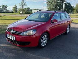 Mörkröd (röd) Begagnad 2010 VW Golf VI Kombi | 27 900 kr (Superpris)
