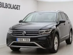 Svart Begagnad 2024 VW Tiguan Allspace SUV | 449 000 kr (Marknadspris)