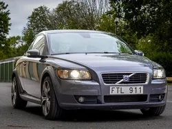Grå Begagnad 2008 Volvo C30 Momentum Halvkombi | 50 000 kr (Marknadspris)