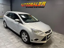 Grå Begagnad 2015 Ford Focus Trend Kombi | 69 900 kr