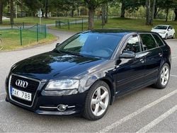 Svart Begagnad 2012 Audi A3 Sportback Comfort Halvkombi | 68 000 kr (Marknadspris)