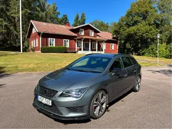 Grå Begagnad 2015 Cupra Leon Kombi | 172 500 kr (Marknadspris)