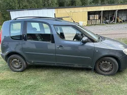 Grå Begagnad 2009 Skoda Roomster Kombi | 12 500 kr (Superpris)