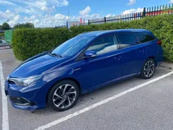 Blå Begagnad 2016 Toyota Auris Touring Sports Active Kombi | 105 000 kr (Marknadspris)