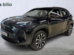 Svart Begagnad 2022 Toyota Yaris Cross Active SUV | 269 900 kr (Marknadspris)