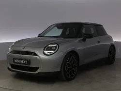Grå Begagnad 2024 Mini Cooper SE Halvkombi | 444 900 kr