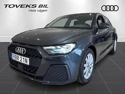 Grå (manhattangrå metallic) Begagnad 2025 Audi A1 Sportback Proline Halvkombi | 259 900 kr (Lite dyr)