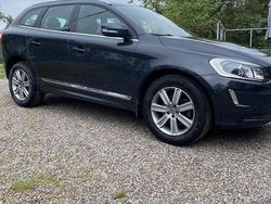 Grå Begagnad 2017 Volvo XC60 Standard SUV | 189 500 kr (Superpris)