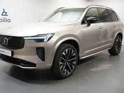 Ljusgrå (grå) Begagnad 2024 Volvo XC90 Ultra SUV | 819 900 kr (Marknadspris)