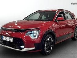 Röd Begagnad 2022 Kia Niro SUV | 309 900 kr