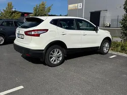 Vit Begagnad 2015 Nissan Qashqai SUV | 99 000 kr (Marknadspris)