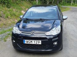 Svart Begagnad 2015 Citroën C3 Halvkombi | 50 000 kr (Marknadspris)