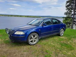 Blå Begagnad 2001 VW Passat Comfortline Sedan | 7 000 kr