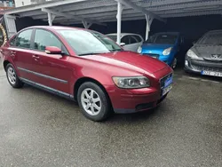 Röd Begagnad 2004 Volvo S40 Sedan | 49 900 kr (Marknadspris)