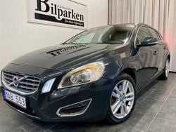 Grå Begagnad 2010 Volvo V60 Summum Kombi | 99 900 kr (Marknadspris)