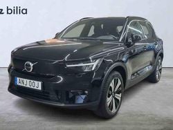 Svart Begagnad 2023 Volvo XC40 SUV | 369 000 kr