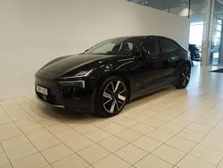 Svart Begagnad 2024 Polestar 4 Pilot SUV | 679 900 kr (Lite dyr)